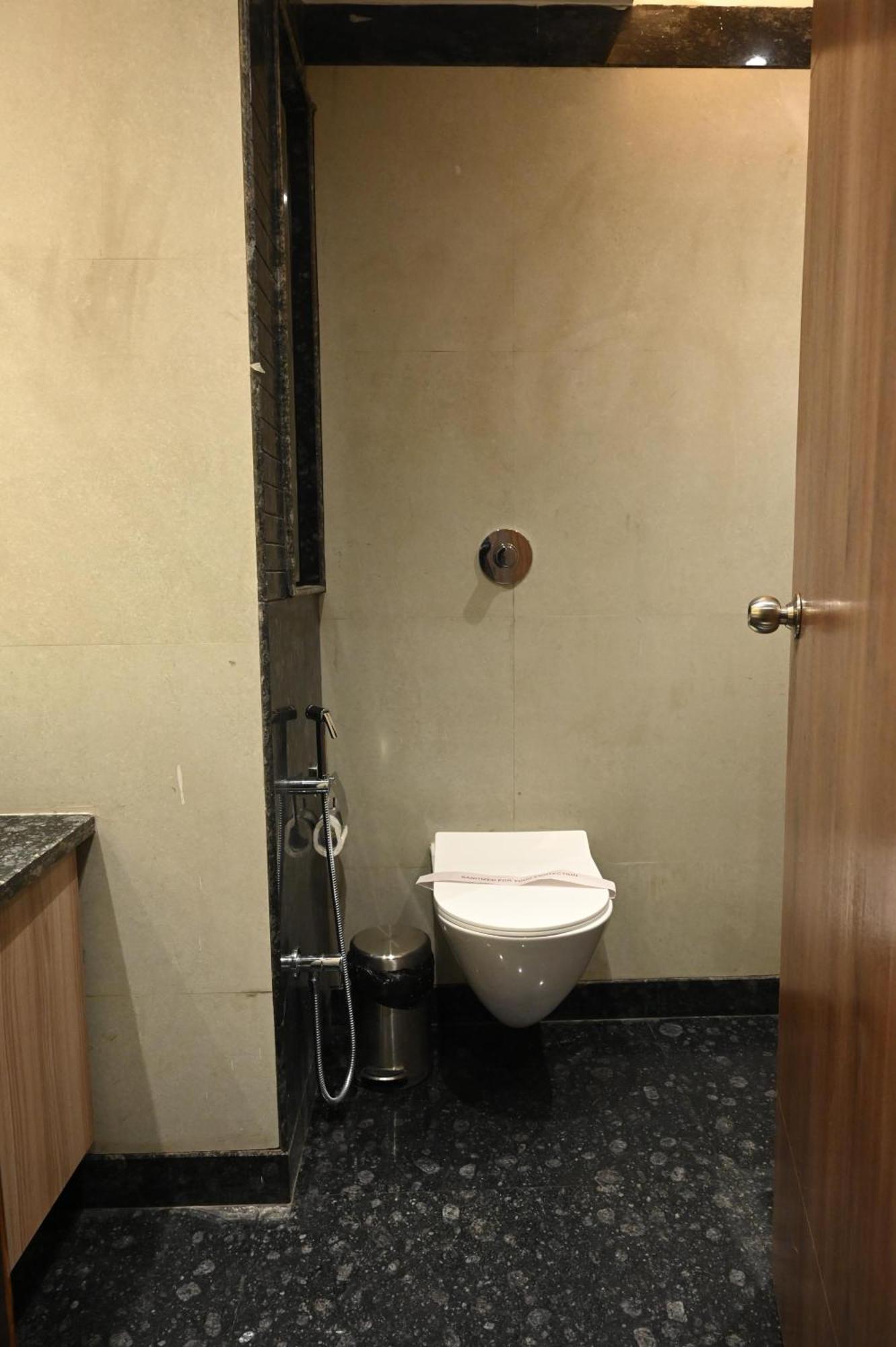 Hotel Sainik Grand Waranasi Zewnętrze zdjęcie